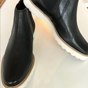 Hush Puppies women’s boots size 7